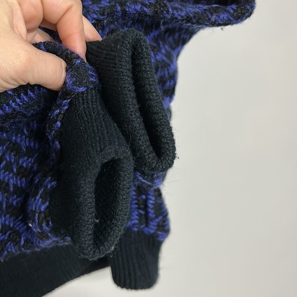 Vintage 1980s acrylic and leather oversized large knit sweater pull over jumper - Picture 3 of 7